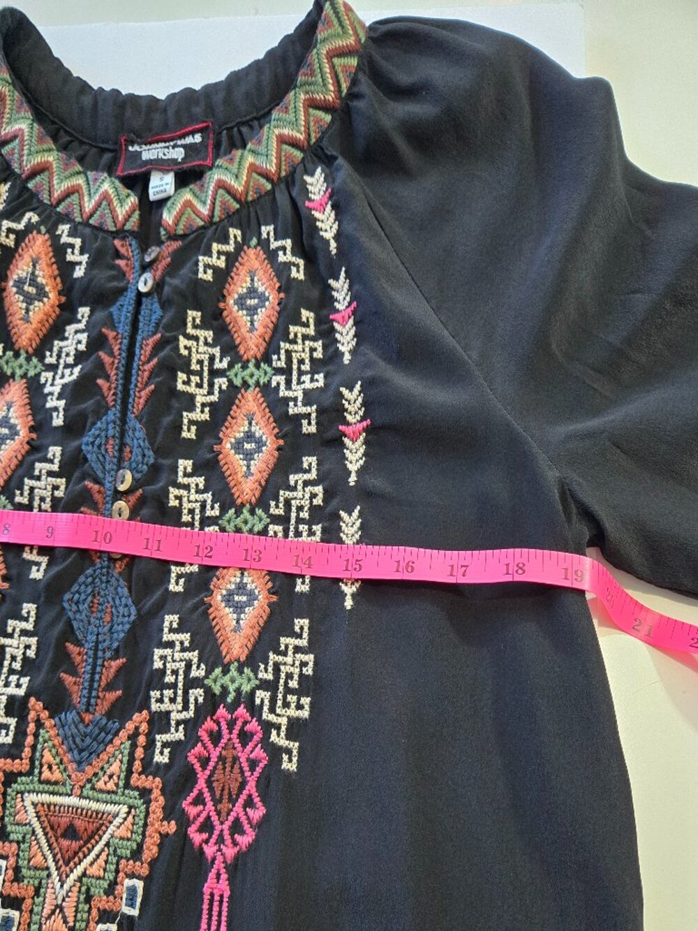 Johnny Was Workshop Embroidered 100% Silk Tunic Boho blouse size Small Black - Picture 16 of 16